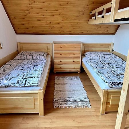 Villa Privát NA CHALUPE Partizánska Ľupča 649 Esterno foto