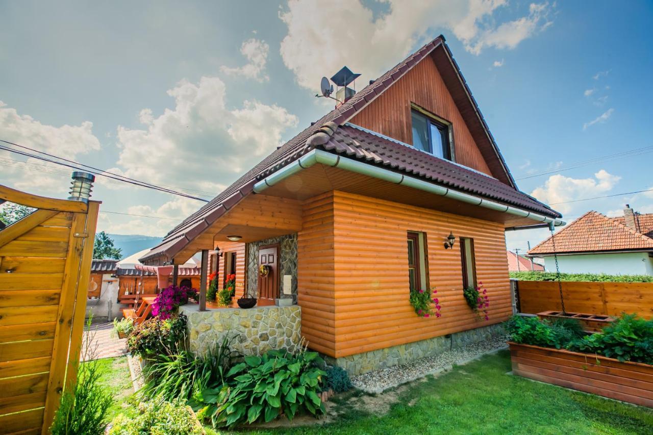 Villa Privát NA CHALUPE Partizánska Ľupča 649 Esterno foto