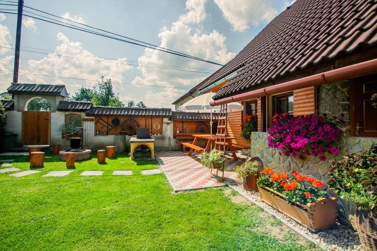 Villa Privát NA CHALUPE Partizánska Ľupča 649 Esterno foto