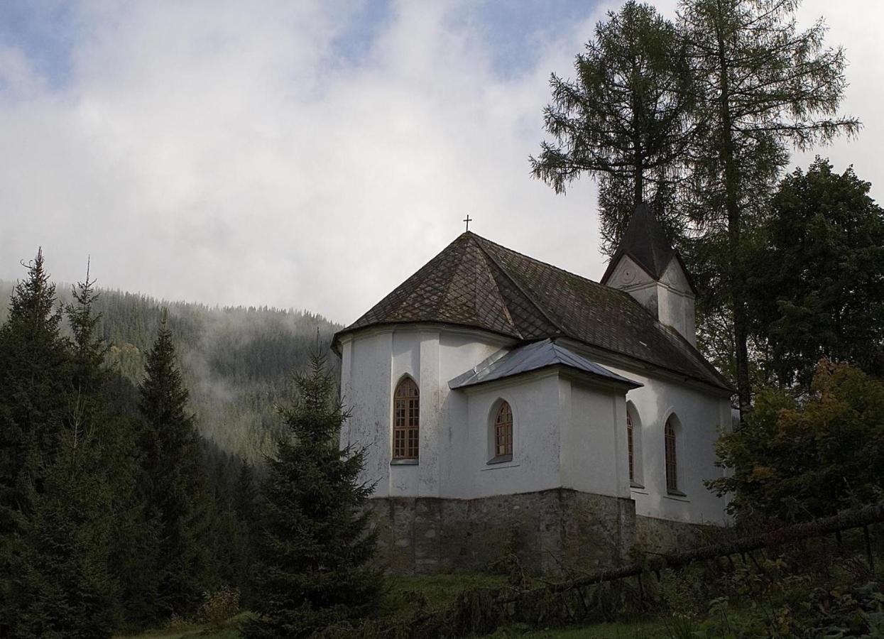 Villa Privát NA CHALUPE Partizánska Ľupča 649 Esterno foto