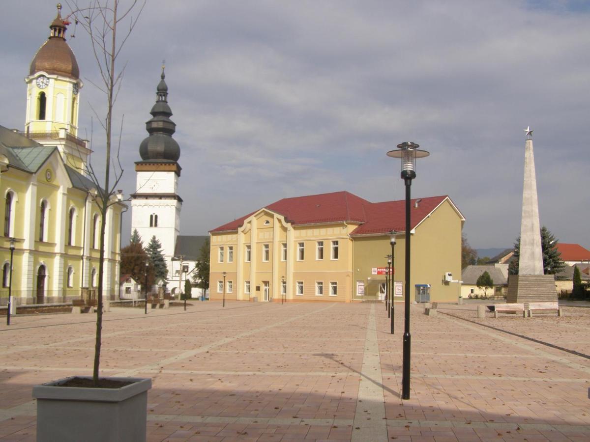 Villa Privát NA CHALUPE Partizánska Ľupča 649 Esterno foto