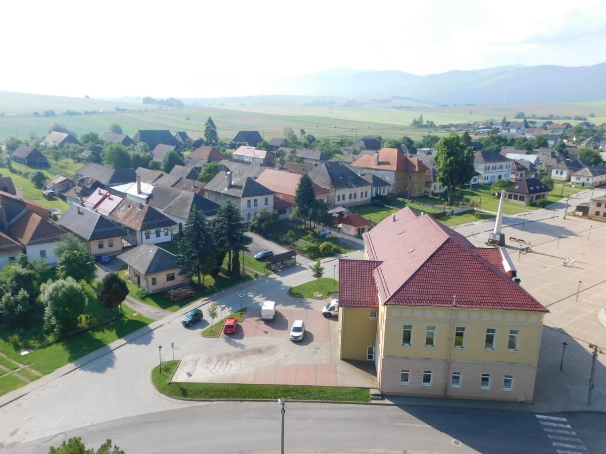 Villa Privát NA CHALUPE Partizánska Ľupča 649 Esterno foto