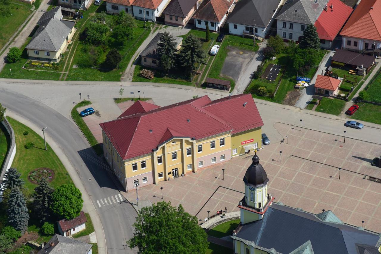 Villa Privát NA CHALUPE Partizánska Ľupča 649 Esterno foto